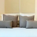 Maria *